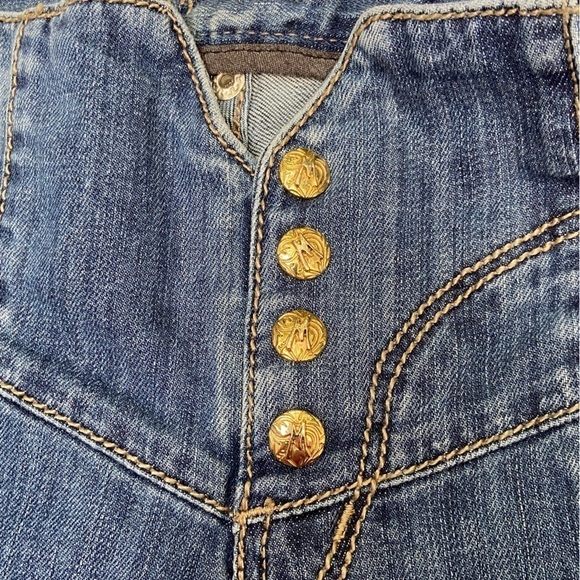 Marcia o jeans have heavy duty snaps in gold town, and really unusual detailing. - Picture 2 of 14